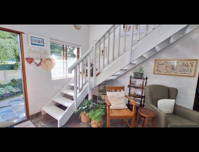 2 BEDROOM HOUSE FOR SALE IN FRAAIUITSIG